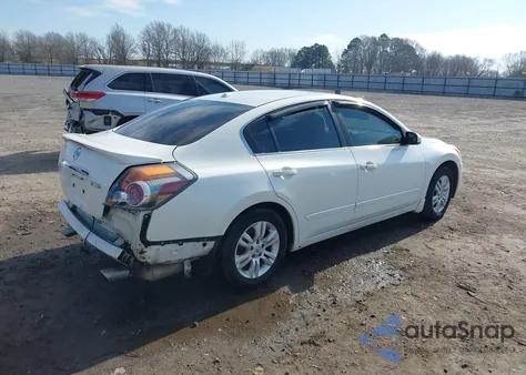 2011 Nissan Altima 2.5 S z USA, uszkodzony, nr VIN 1N4AL2AP9BN403361